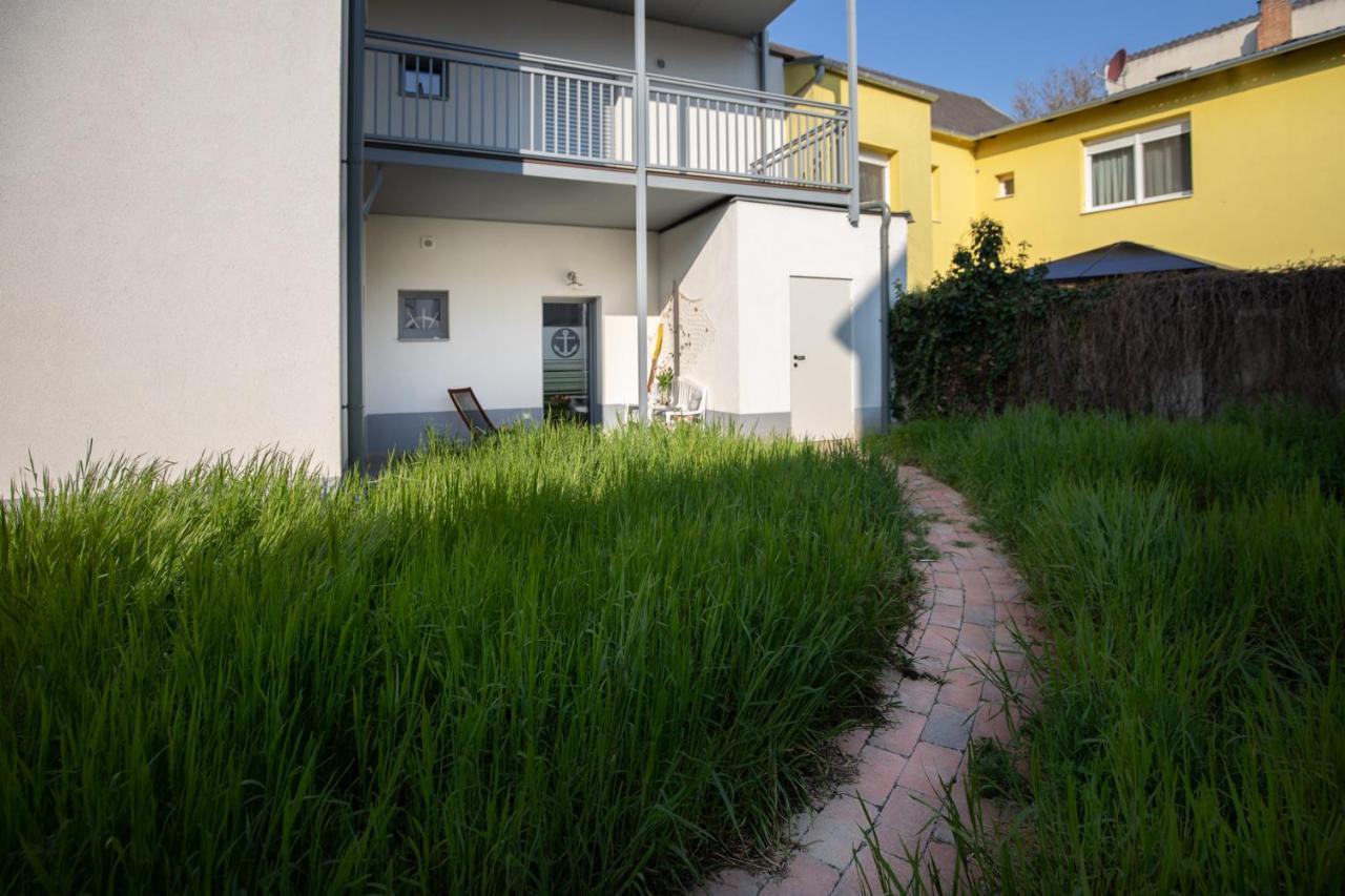 Captain'S Suite Neusiedl am See Exterior photo
